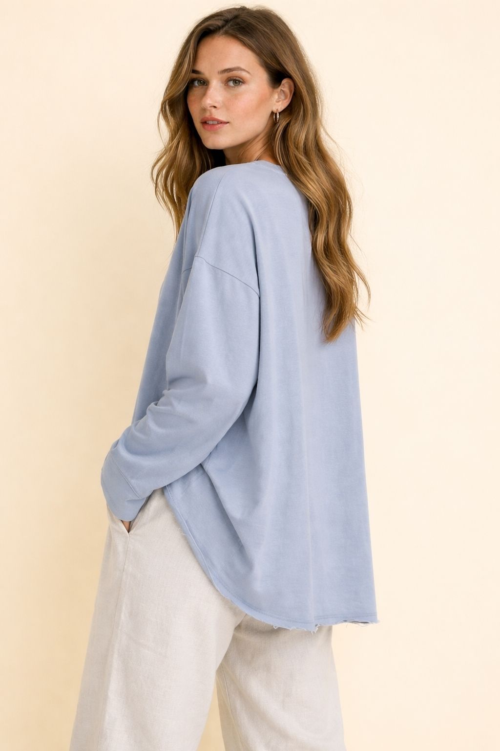 Women’s Oversized Long Sleeve T-Shirt – Relaxed Fit Minimal Basic Top